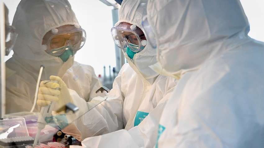 Низка антирекордів: коронавірус в Україні пішов у наступ Низка антирекордів: коронавірус в Україні пішов у наступ