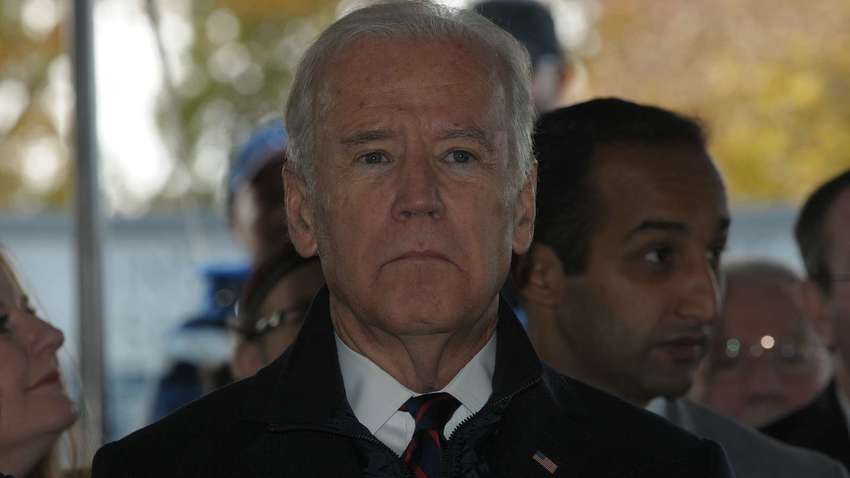 Байден виступить із зверненням через штам "Омікрон" Байден виступить із зверненням через штам "Омікрон"