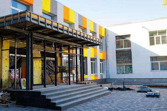 Під Харковом будують підземні школи: коли діти сядуть за парти