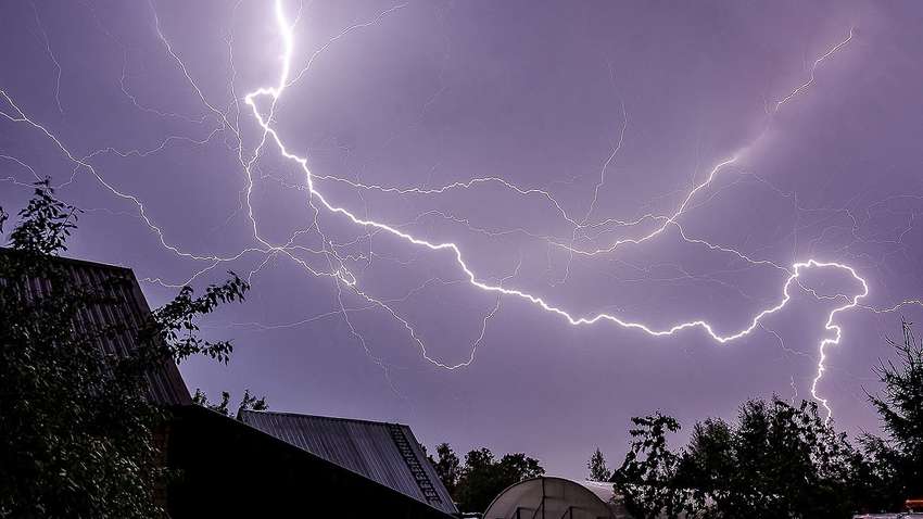 Прогноз погоды в Украине: кому ждать гроз, а кто будет изнывать от жары Прогноз погоды в Украине: кому ждать гроз, а кто будет изнывать от жары