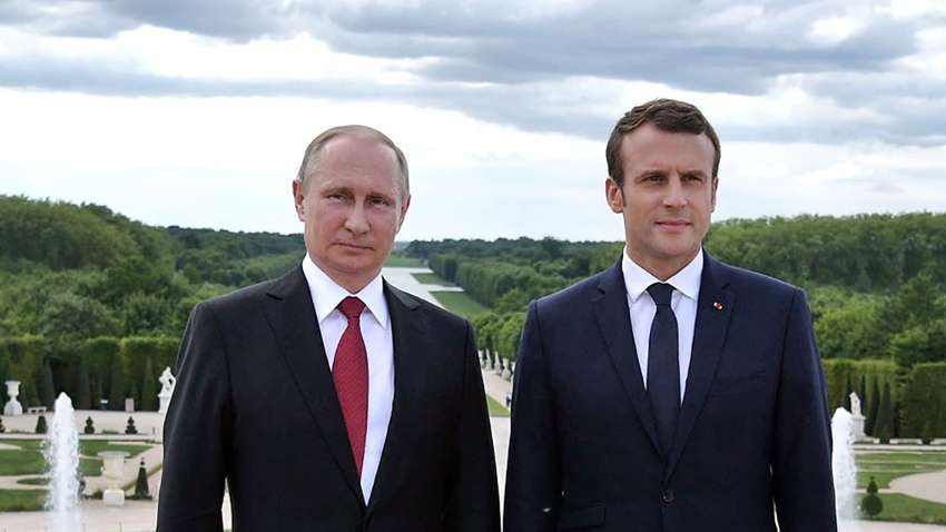 Путін і Макрон обговорили проблему Донбасу в телефонному режимі
