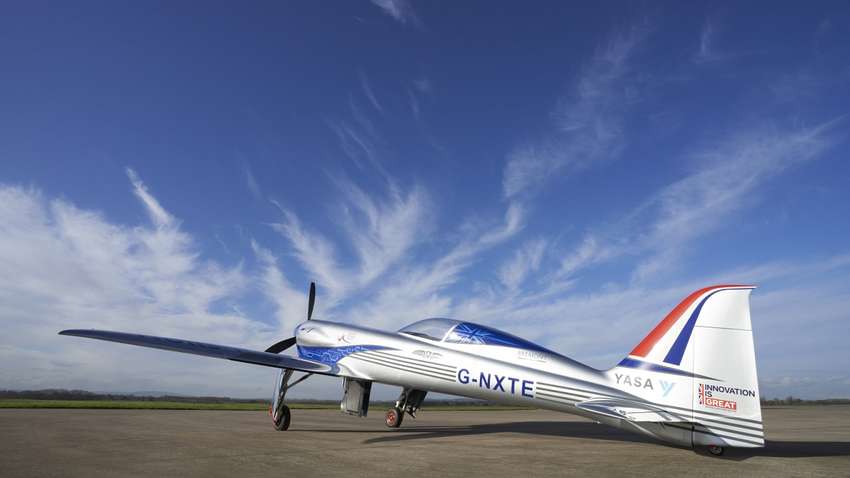 Первый в мире электрический самолет поднялся в воздух Первый в мире электрический самолет поднялся в воздух