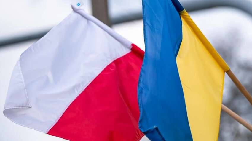 Украина срочно снижает напряжение с Польшей: стало известно о неожиданном плане Киева Украина срочно снижает напряжение с Польшей: стало известно о неожиданном плане Киева