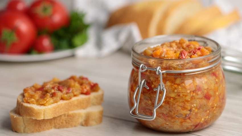 Рецепт баклажанної ікри на зиму: зберігаємо смак літа