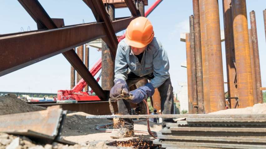 Скільки уже вдалося заробити безробітнім, котрі залучені до проєкту «Армія відновлення» Скільки уже вдалося заробити безробітнім, котрі залучені до проєкту «Армія відновлення»