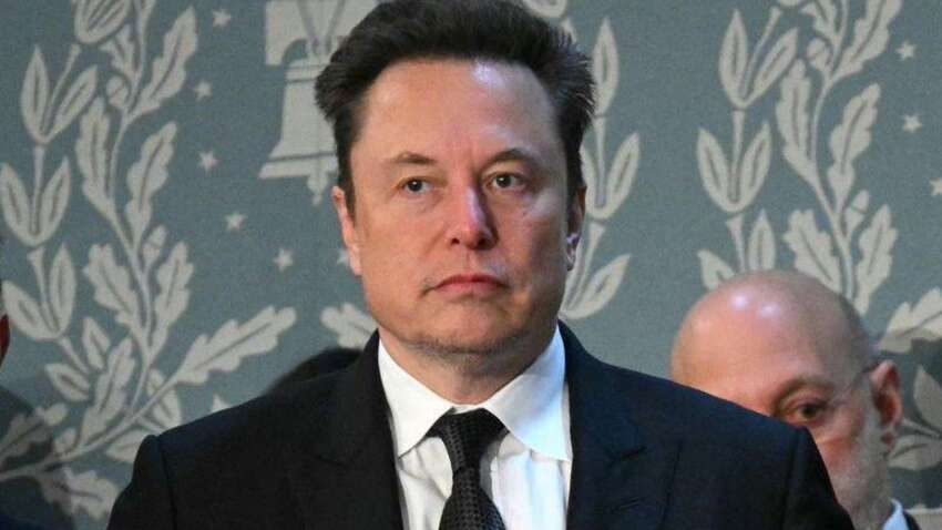 Скандал вокруг Илона Маска: чат-бот не остановить 