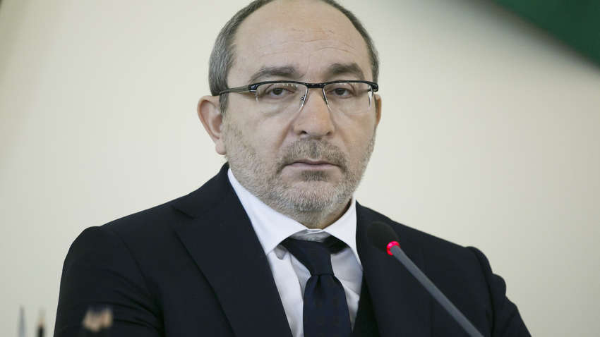 Кернес прогадал, связавшись с "Оппоблоком" и уже готов перекраситься в другой цвет после выборов, - эксперт