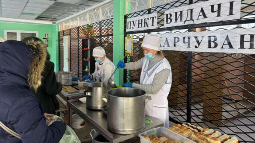В Киеве и других городах будут выдавать бесплатную горячую еду: что известно