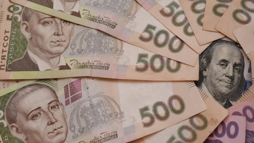 Україна вперше випередила РФ щодо розміру мінімальної зарплати