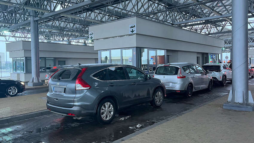 Почему закрыли "Шлях" для перевозчиков гуманитарки: объяснение Минразвития Почему закрыли "Шлях" для перевозчиков гуманитарки: объяснение Минразвития