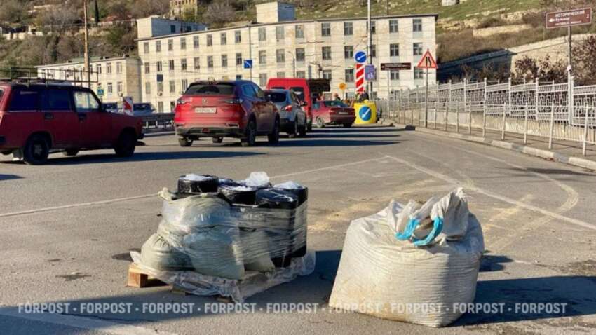 «Міст Януковича» падає: екстрене закриття «Міст Януковича» падає: екстрене закриття