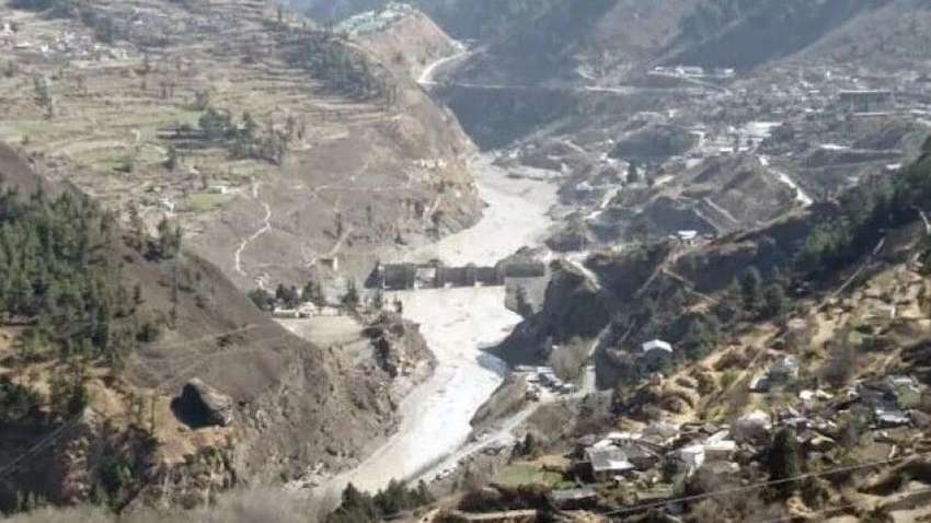 В Индии сошел огромный ледник: в масштабном потопе пропали без вести около 150 человек (Видео) В Индии сошел огромный ледник: в масштабном потопе пропали без вести около 150 человек (Видео)