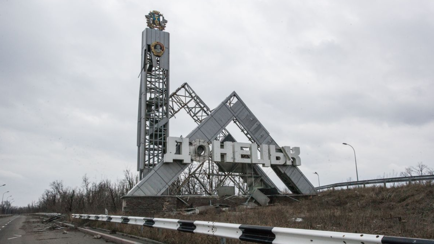 Переименование Донецка и памятник Сталину: что стоит за советизацией псевдореспублик «Л/ДНР»