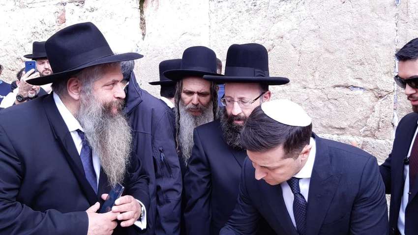 ТОП событий четверга: "недоумение" из-за жеста Зеленского и "налоговые каникулы" от Гончарука