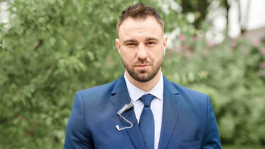 Євген Олійник: Під час гастролей "Емігрантів" "божі люди" вкрали у нас весь реквізит