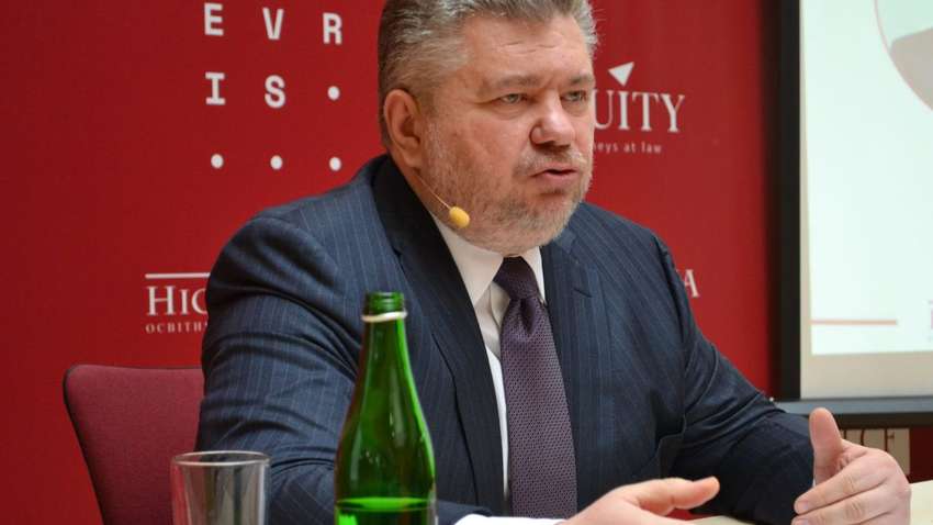 У Порошенка відреагували на кримінальну справу за Мінськими угодами