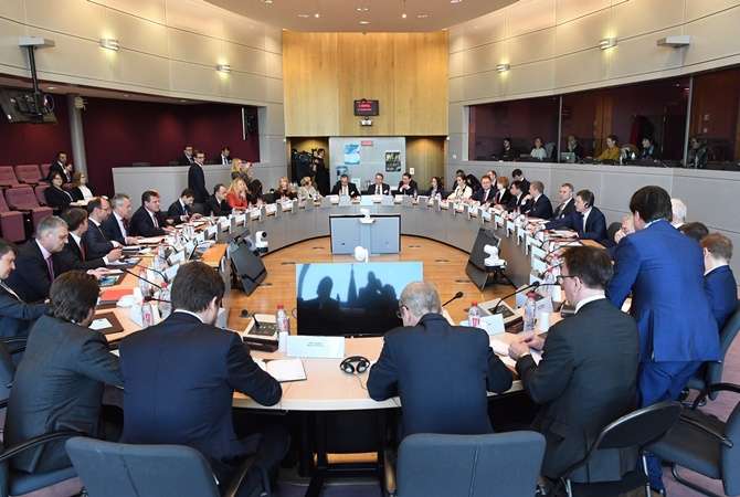 ТОП подій понеділка: газові переговори з Росією і розборки в "Слузі народу"