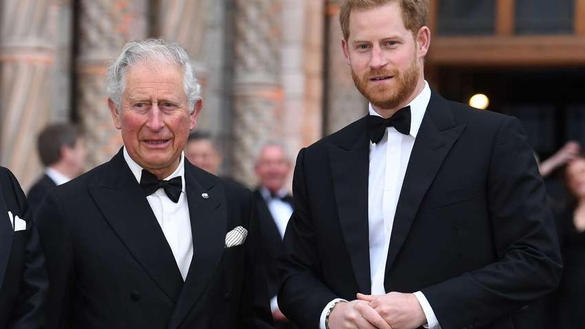 Принц Чарльз відмовився зустрічатися з Гаррі у Лондоні: подробиці