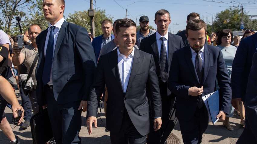 В Запорожье Зеленский выслушал жалобы и дал мэру три месяца