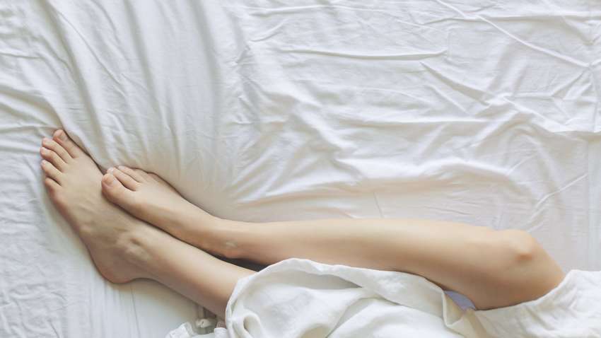 Запах ног: откуда он возникает и как избавиться Запах ног: откуда он возникает и как избавиться