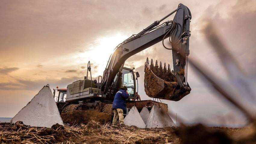 На Дніпропетровщині будують оборонні споруди: чи вкладаються у терміни