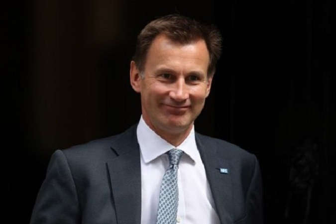 Британские министры уходят в отставку вслед за Терезой Мэй