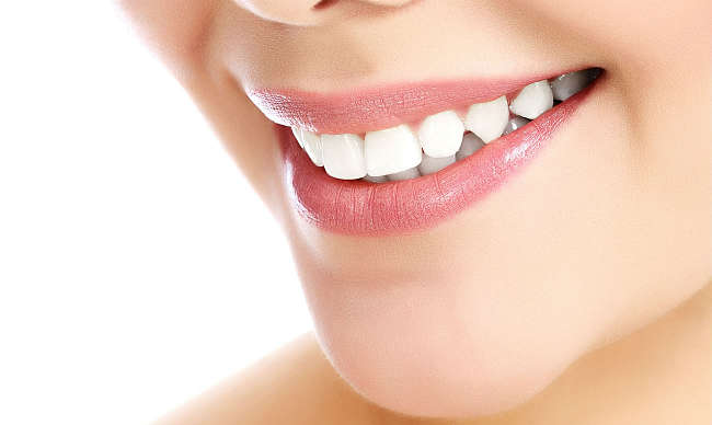 Вчені назвали продукт з холодильника, що служить захистом від карієсу