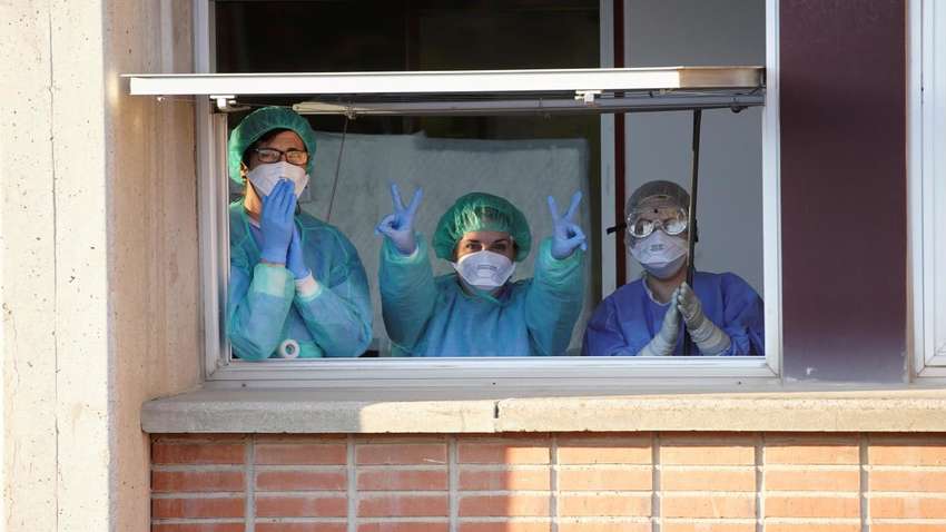 Зараженных коронавирусом украинцев изолируют во временных госпиталях