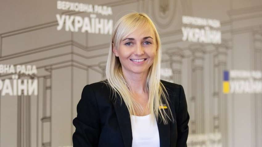 На мою квартиру наклали арешт, а машину оголосили в розшук, - нардеп Устинова