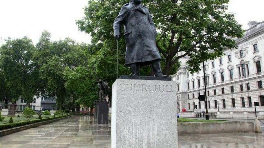 Премьер Великобритании отказался сносить памятник Черчиллю из-за расизма
