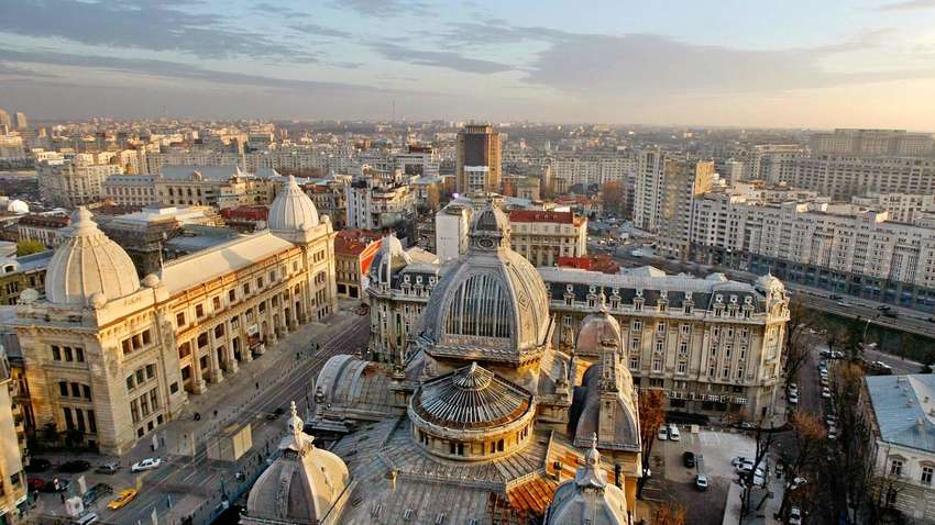 Країна-сусідка України закрила небо для українців