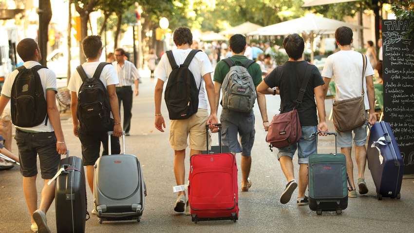 Как украинским туристам не попасть на уловки аферистов: самые популярные схемы