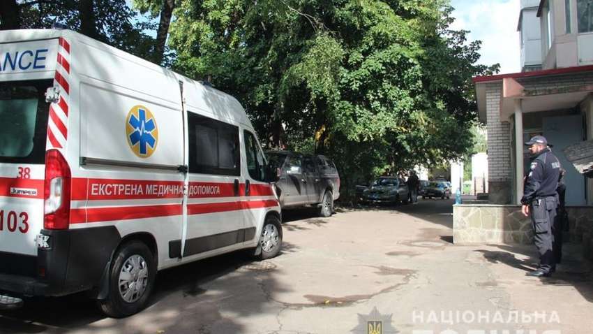 Забыли закрыть входную дверь: в Житомире злоумышленник проник в квартиру, где убил женщину и ребёнка  Забыли закрыть входную дверь: в Житомире злоумышленник проник в квартиру, где убил женщину и ребёнка