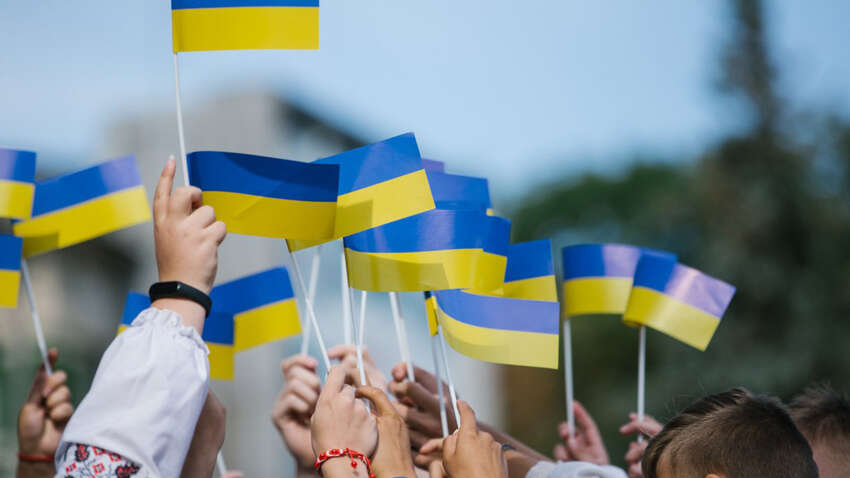 Отношение украинцев к миру еще раз изменилось: какие среди самых популярных 