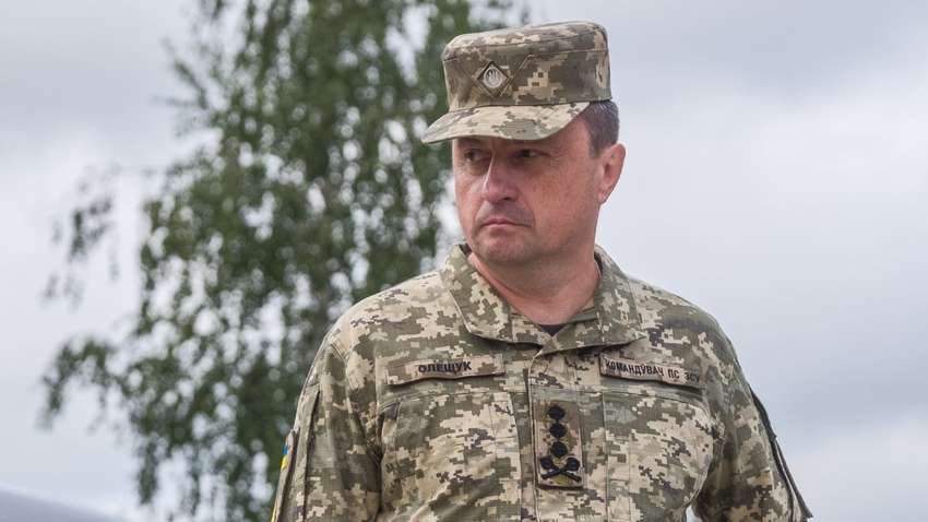 Після втрати F-16 Зеленський повідомив, що звільнив командувача Повітряних сил Після втрати F-16 Зеленський повідомив, що звільнив командувача Повітряних сил