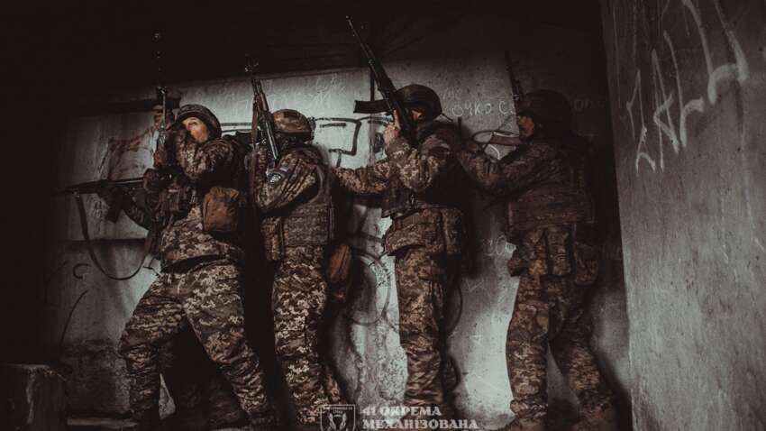 Зимові бої під Покровськом: росіяни геть змінили тактику 