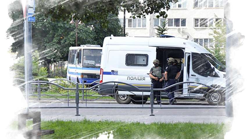 Жители Луцка отреагировали на задержание террориста в автобусе (ВИДЕО)