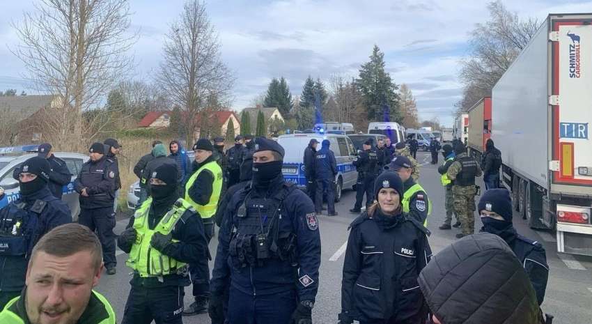 Напряжение на границе с Польшей растет: кто готов присоединиться к страйку перевозчиков