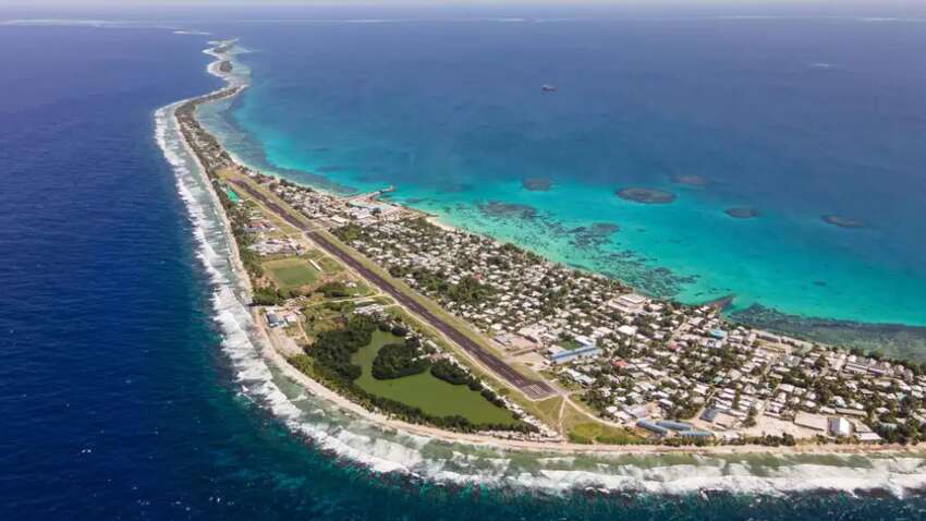 Из этой страны хочет сбежать более трети населения: какая причина Из этой страны хочет сбежать более трети населения: какая причина