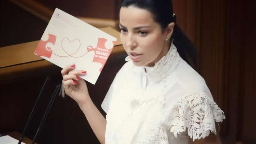 Скандал с российской контрабандой косметики в Украину: VIP-клиники красоты могут лишать лицензий  Скандал с российской контрабандой косметики в Украину: VIP-клиники красоты могут лишать лицензий