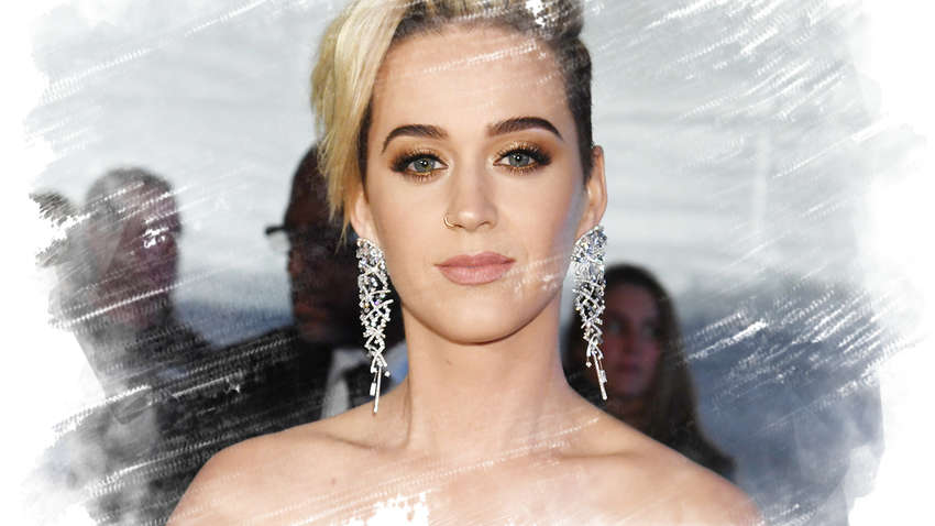 Певица Кэти Перри перенесла релиз своего нового альбома