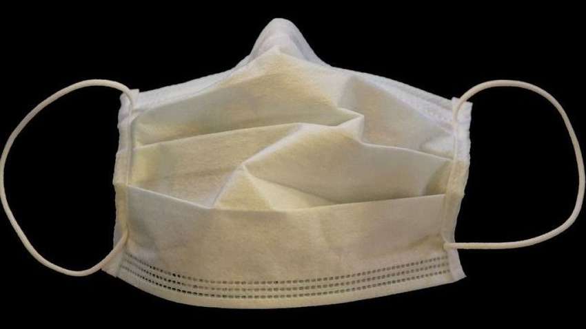 У Німеччині чоловік напав на співробітника АЗС за прохання надіти маску: потерпілий госпіталізований