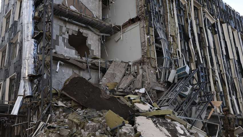 Окупанти вдарили балістикою по Харківщині: багато загиблих та поранених (ОНОВЛЕНО) Окупанти вдарили балістикою по Харківщині: багато загиблих та поранених (ОНОВЛЕНО)