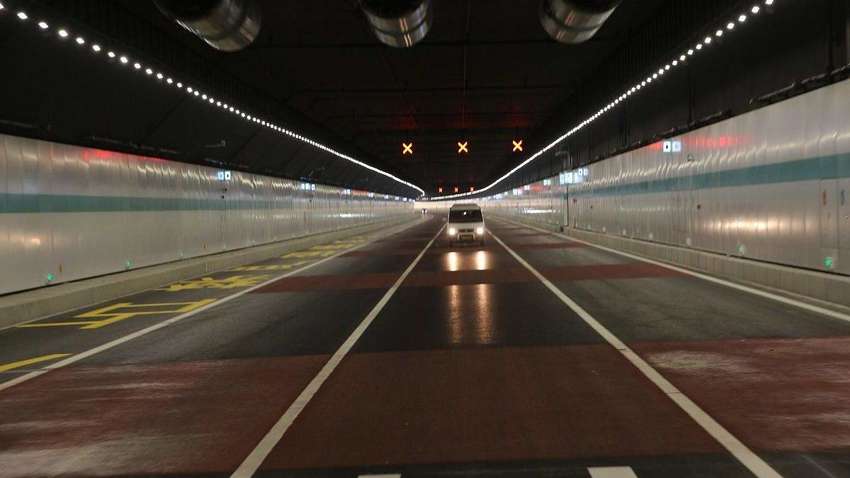 В Китае появился самый длинный подводный тоннель для машин