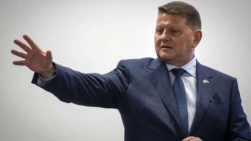 Журналіст розніс Залужного через його нову статтю: чому вона на руку Путіну Журналіст розніс Залужного через його нову статтю: чому вона на руку Путіну