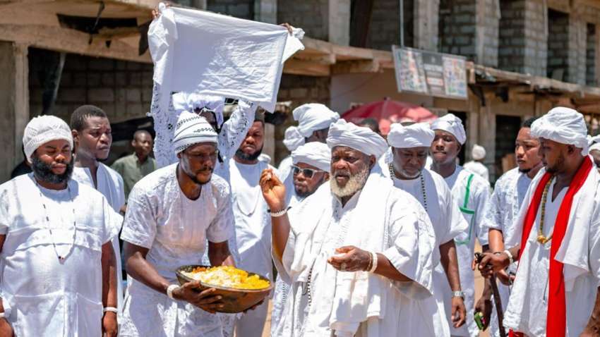 63-річний чоловік одружився з 12-річною дівчинкою