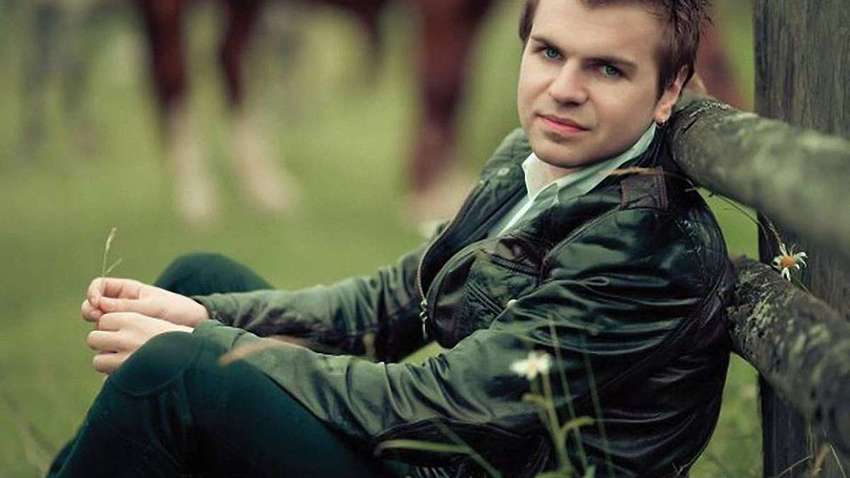 Українському співаку, який загинув вісім років тому, прислали повістку (ФОТО)