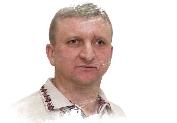 Депутат во время спора ударил женщину в лицо (ВИДЕО)