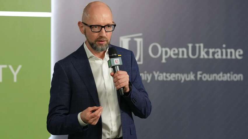 Бывший премьер-министр предложил провести выборы в Украине Бывший премьер-министр предложил провести выборы в Украине