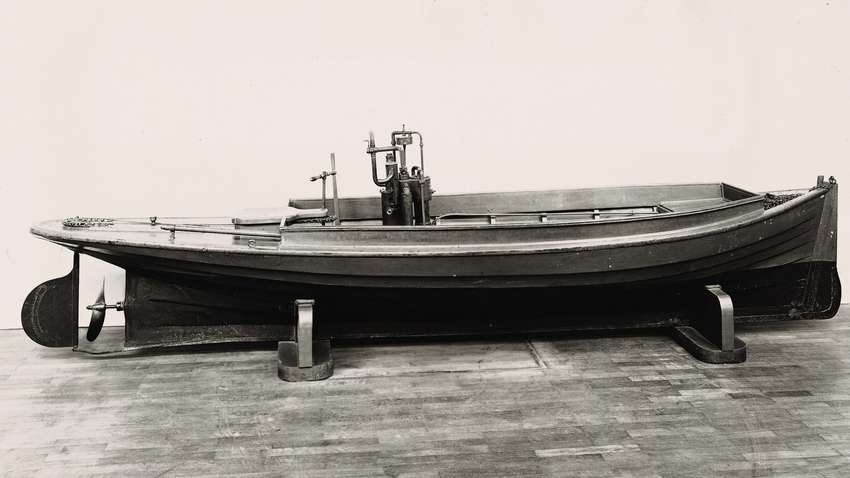 Як створювалася перша моторна яхта: історія появи